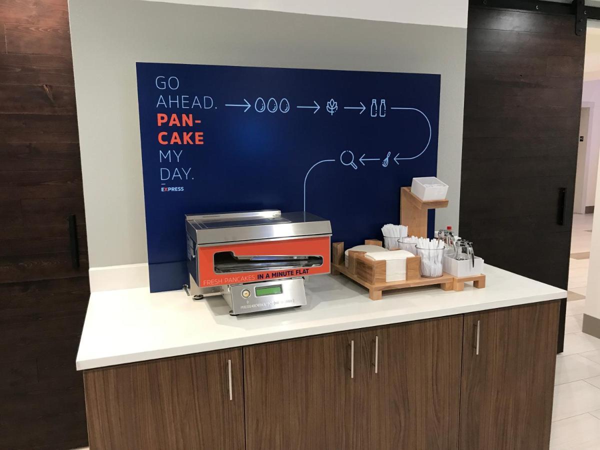Holiday Inn Express & Suites. By Ihg Fleming Island Bagian luar foto