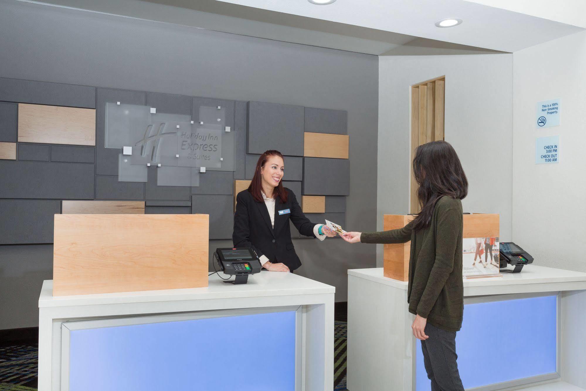 Holiday Inn Express & Suites. By Ihg Fleming Island Bagian luar foto